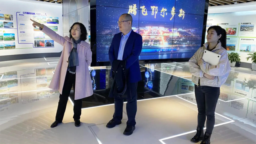 悅享數(shù)字趙鍇一行到鄂爾多斯駐京人才工作站交流(圖1)